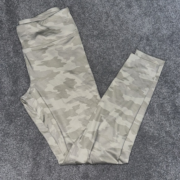 Workout leggings. Light beige camo. Size small. Mid rise. - Picture 2 of 2